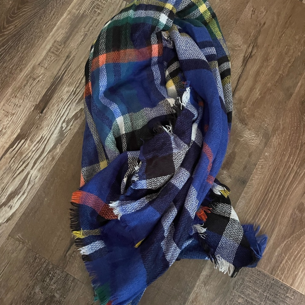 Scarf - Picture 3 of 3